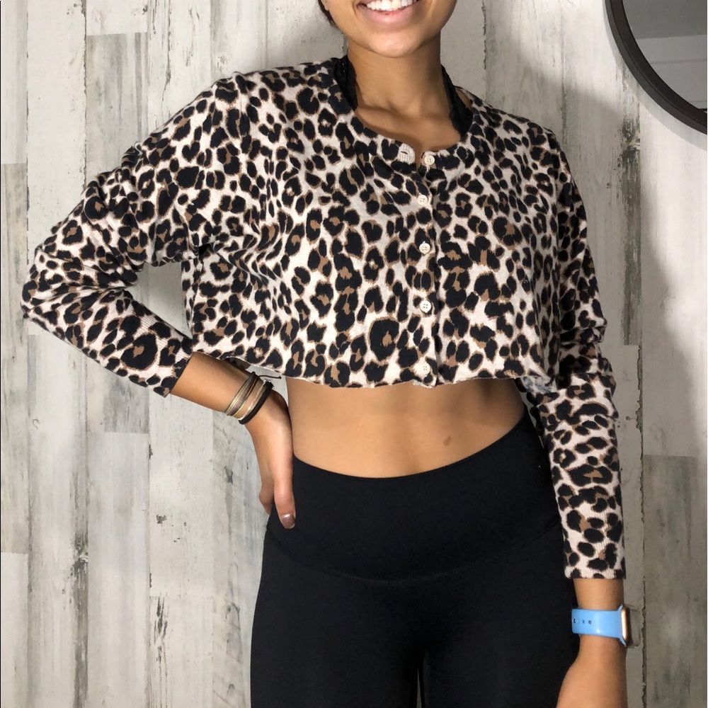 Cheetah button up - Picture 4 of 4